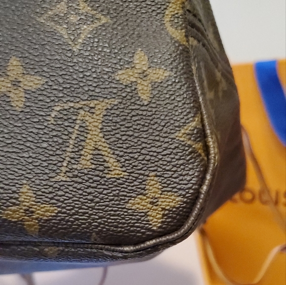 Louis Vuitton Neverfull MM with pouch in Beige Interior. - Picture 6 of 17